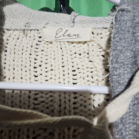 Elan Cream V-Neck Cable Knit Sweater EUC Medium Oversized PTP 27 - Picture 3 of 7